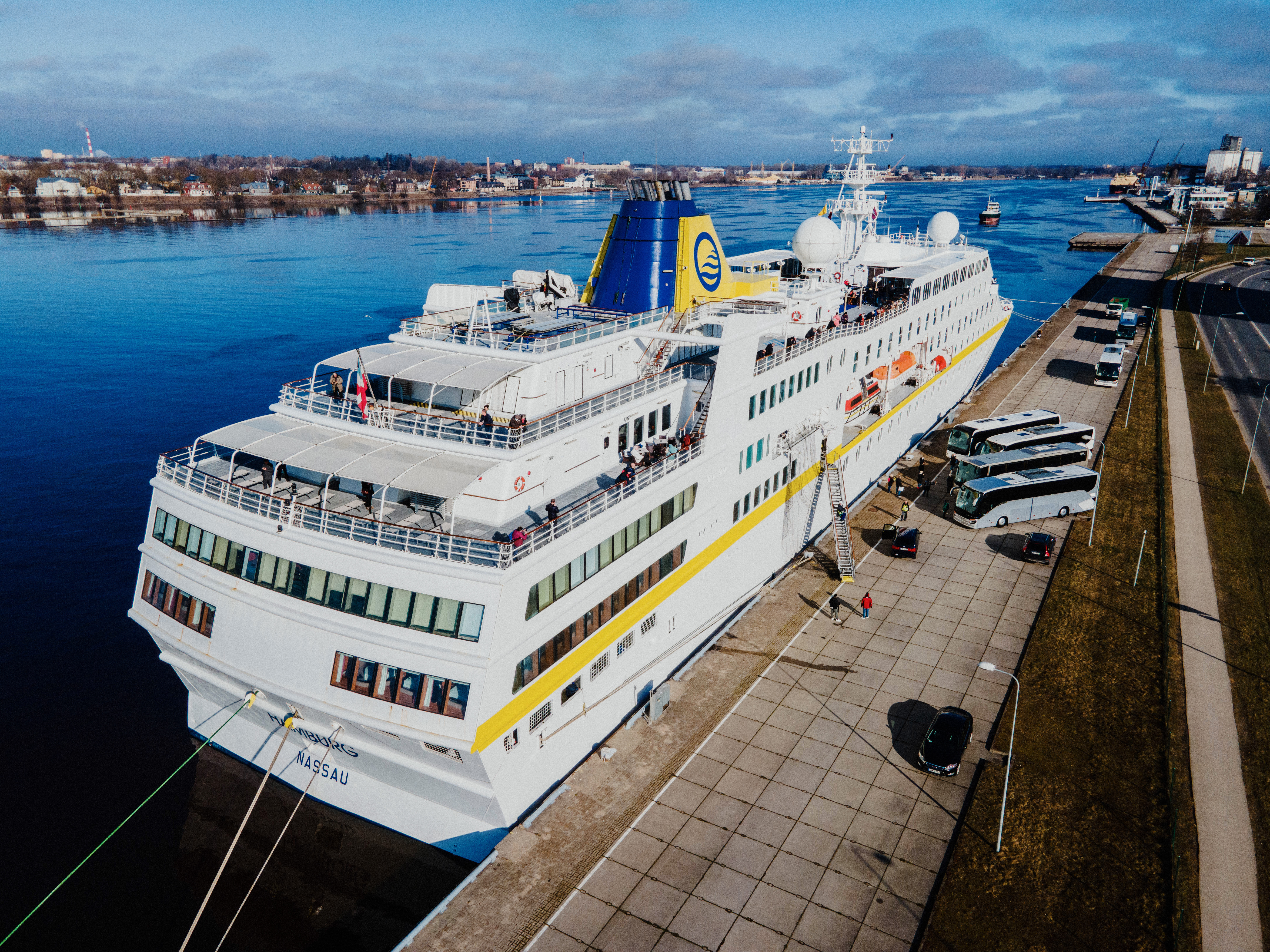 А. Круиз 22. Рация круиз 3. Круиз 22. Вестердам корабль.